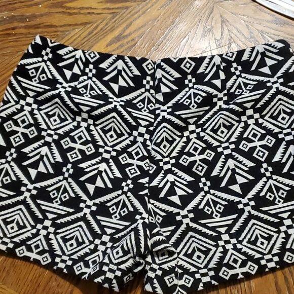 Gianni Bini prints shorts L - Picture 3 of 5